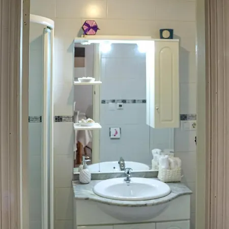 Awesome In With Wifi, Outdoor Swimming Pool And Swimming Pool Appartamento Torrevieja